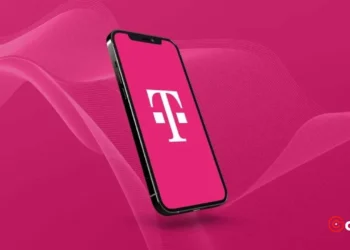 Breaking News T-Mobile Races Ahead in the U.S. Wireless Speed War, Leaving Verizon and AT&T Behind in Q4 2023 Showdown 1