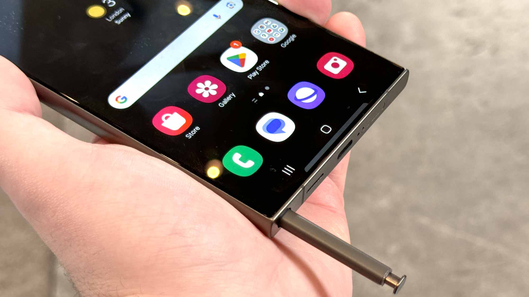 Does the Samsung Galaxy S24 Ultra S Pen Has a Manufacturing Defect? Everything Important You Need to know