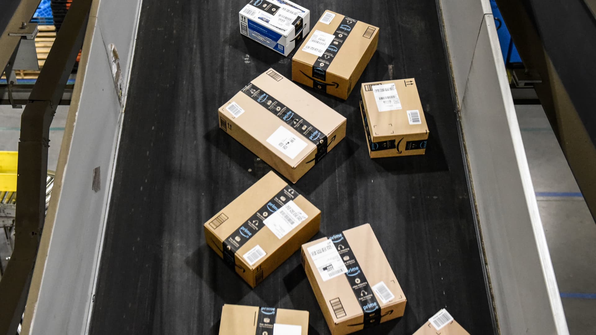 Amazon Pays Big $1.9 Million to Migrant Workers After Rights Battle in Saudi Warehouses--