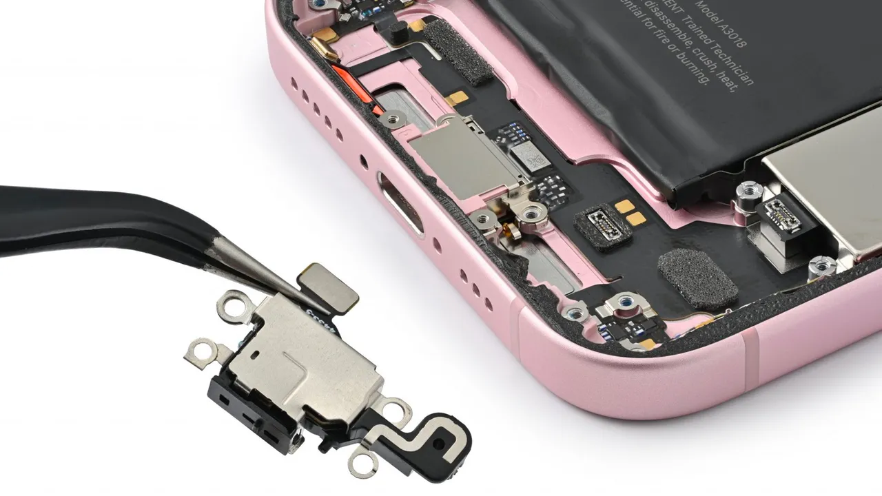 Apple's Official Advice: Why Rice Isn't the Cure for a Wet iPhone
