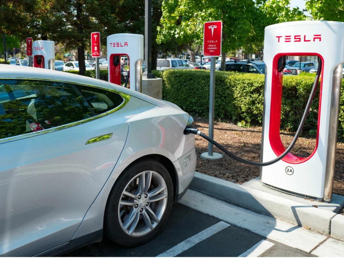 Cross-Country Adventure How a Tesla Driver Made a 1,000-Mile Trip with Quick Charging Stops--