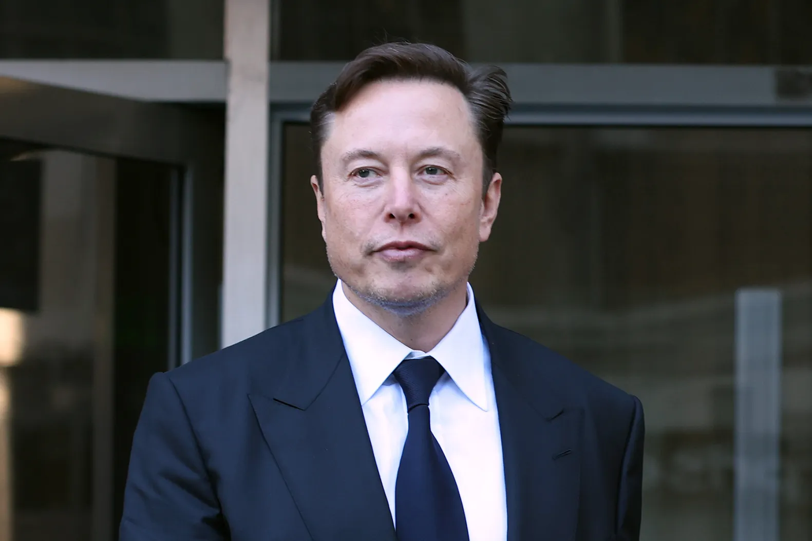 Elon Musk A Beacon of Free Speech and Connectivity in a Polarized World