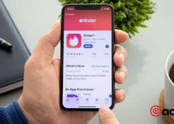 Swiping Right on Safety: Tinder's Latest Move to Boost Confidence and Connections