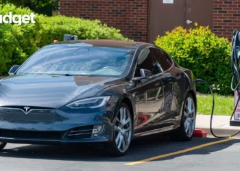 Tesla and the Inflation Reduction Act: Navigating New Horizons in 2024