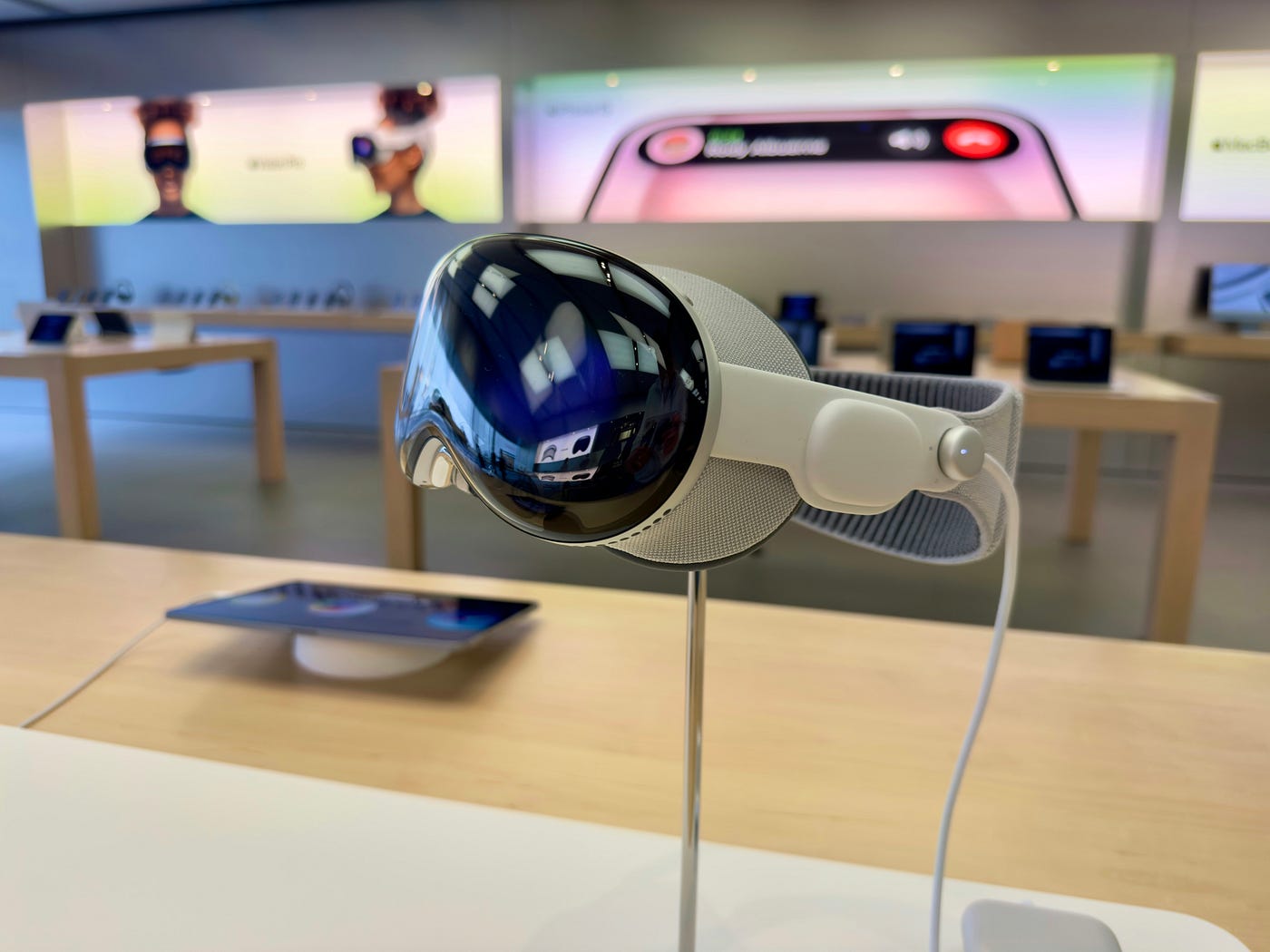 Surprisingly, Apple Vision Pro Is Missing These 5 Features