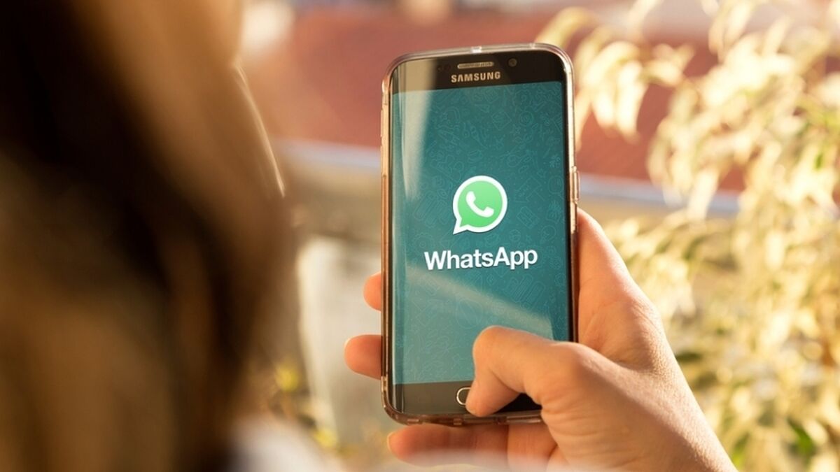 Does Whatsapp Notifies you When Someone Takes a Screenshot?