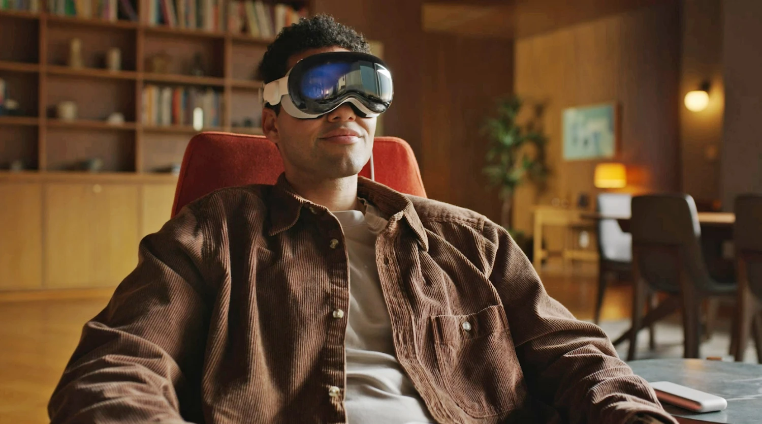 Unveiling the Hidden Dangers of Apple Vision Pro: A Closer Look