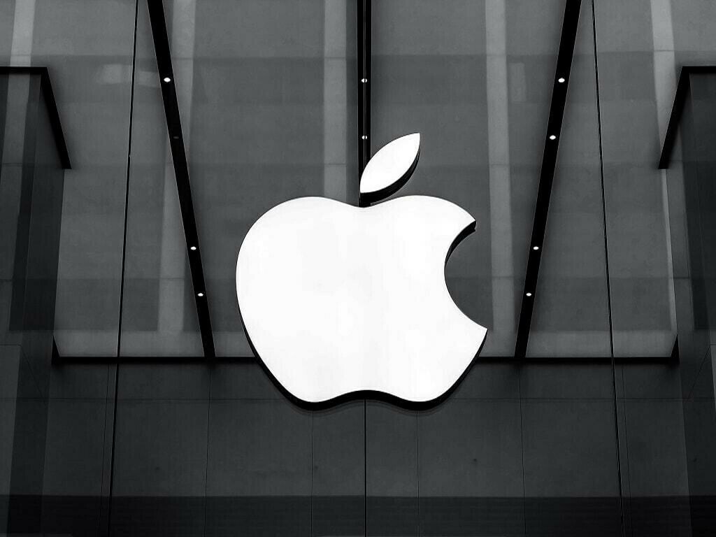 Apple vs. Justice Dept The Battle Over Smartphone Control Rocks Tech World---