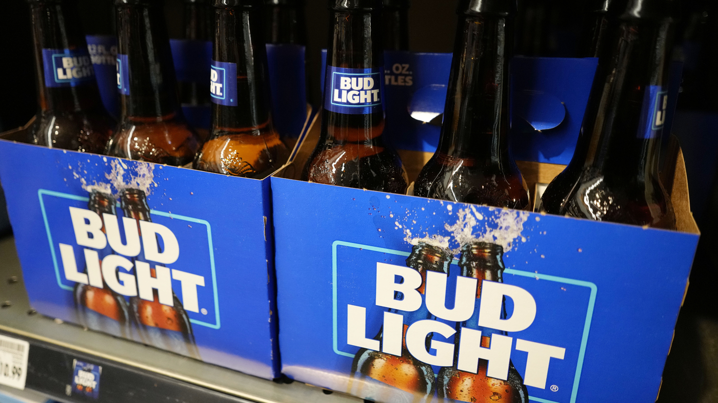 Big Beer Drama: How a Social Media Clash and Legal Fights Shook Up Bud Light and What's Next
