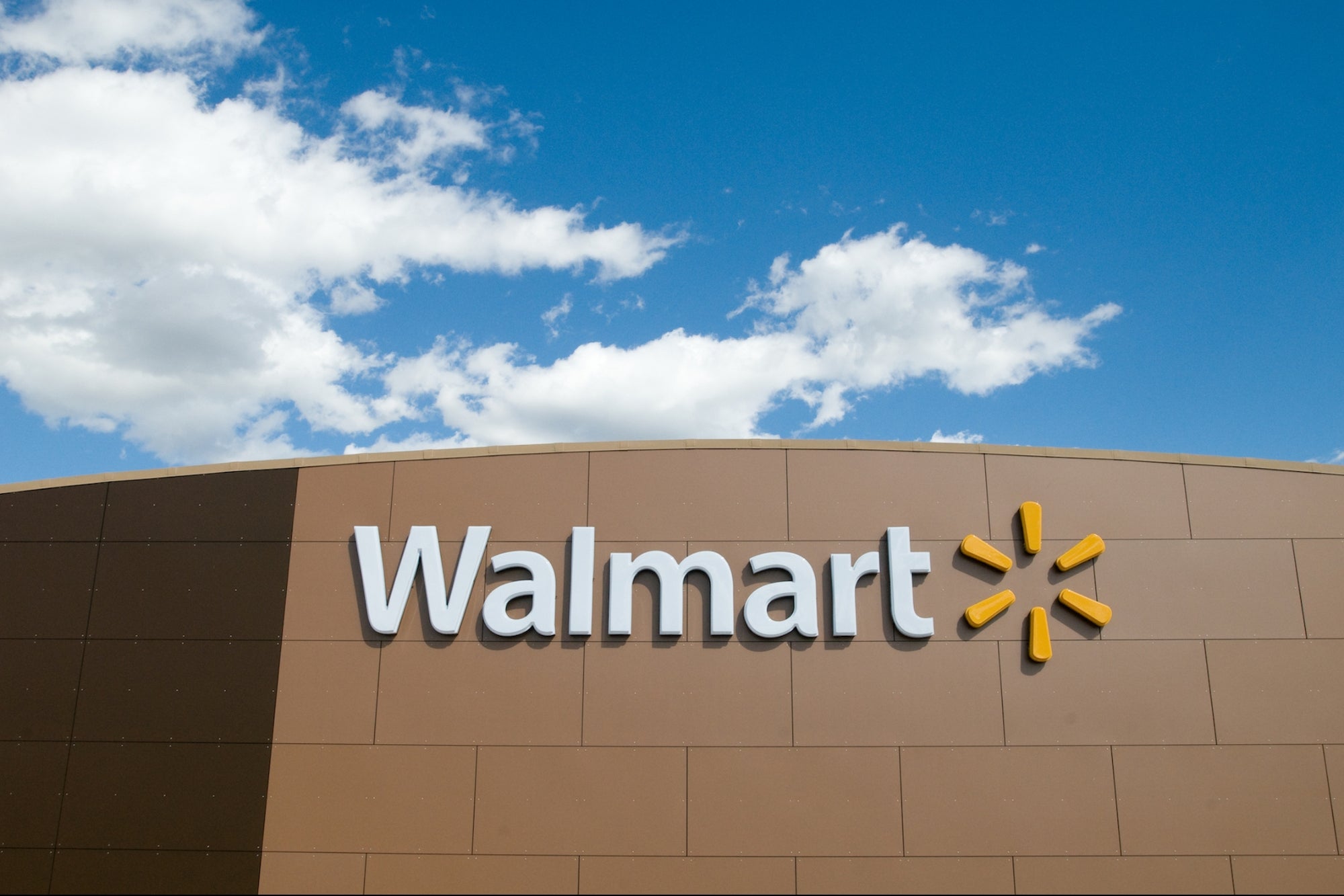 Big Store Shake-Up: Why Your Favorite Walmart and Dollar Tree Might Not Be Around Anymore