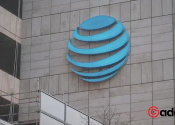 Breaking Down the AT&T Outage: FCC Steps in Amidst Subscriber Turmoil