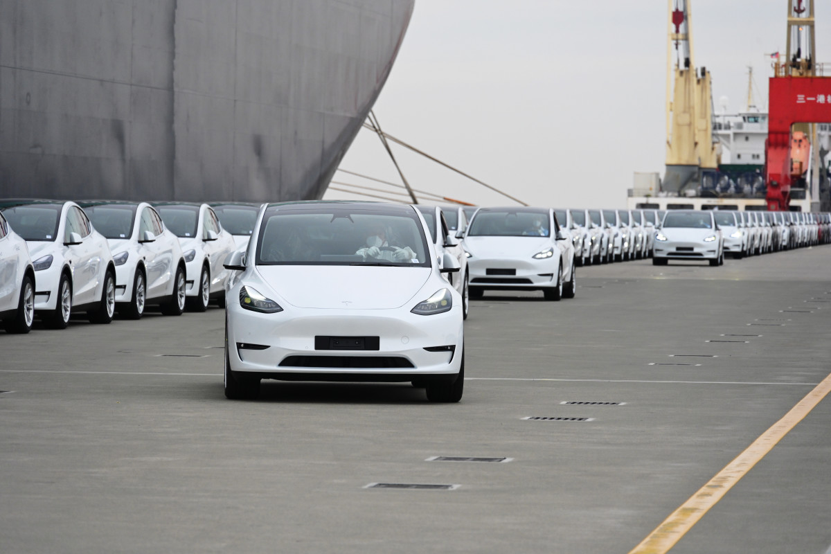 Crafty Fix to Tesla's Big Problem: How One Etsy Shop Is Making New Cars Better