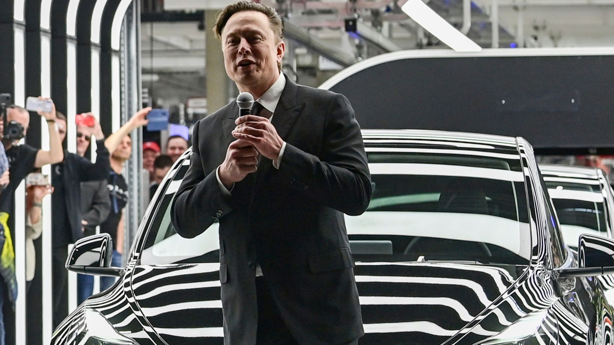 Elon Musk’s Promotion of Crucial Technologies Linked to a Profit Boost Causes Tesla Stock To Soar