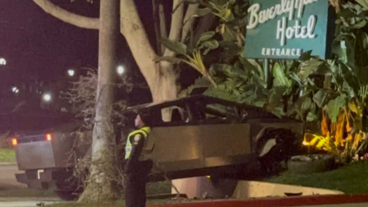 Elon Musk's Cybertruck Takes an Unexpected Turn Outside Iconic LA Hotel: A Must-See Moment for Tech and Movie Fans Alike