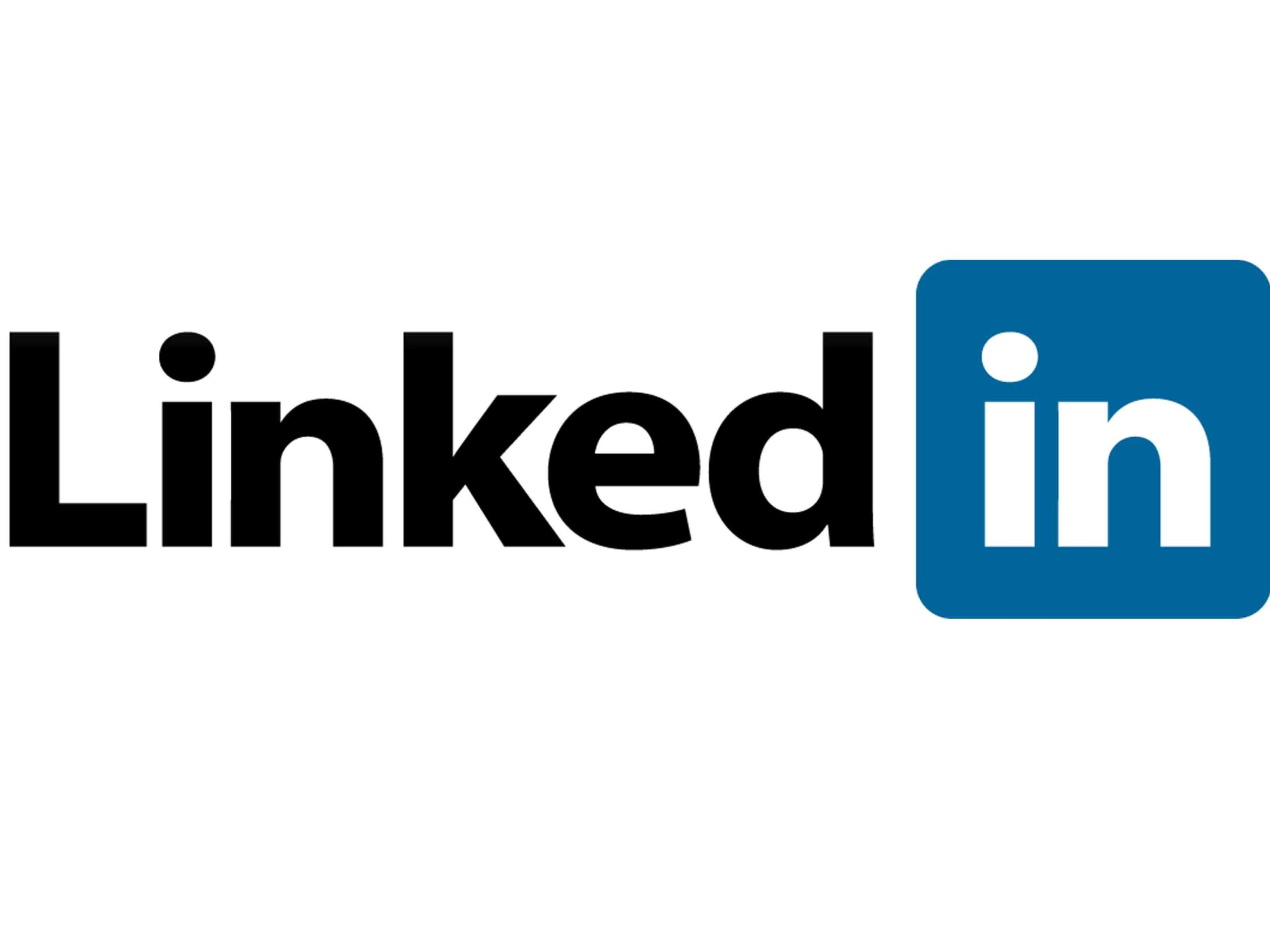 Find Out Who's Checking You Out: Your Easy Guide to LinkedIn's Profile View Secrets