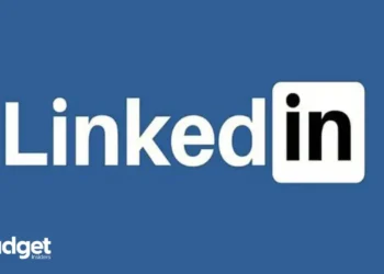 Find Out Who's Checking You Out: Your Easy Guide to LinkedIn's Profile View Secrets