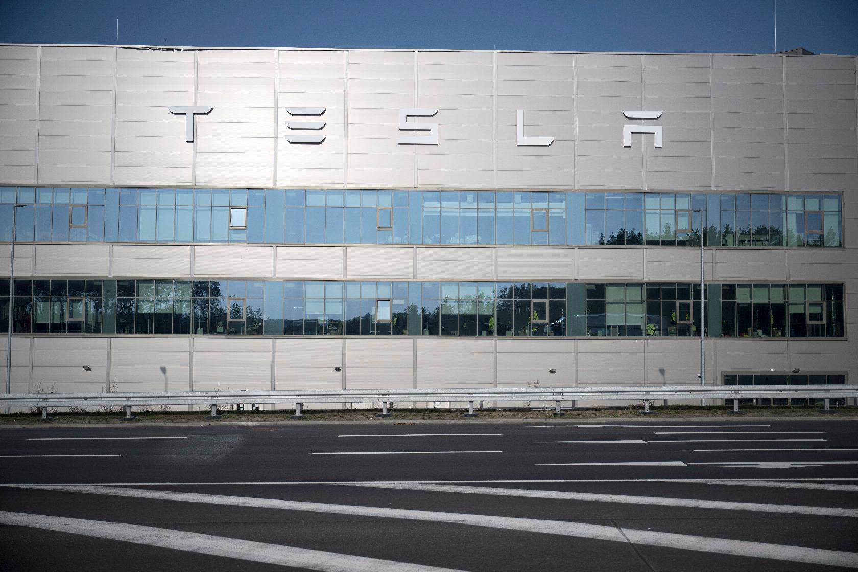 Fire Strikes Tesla's German Factory: How a Billion-Dollar Dream Was Paused by Flames