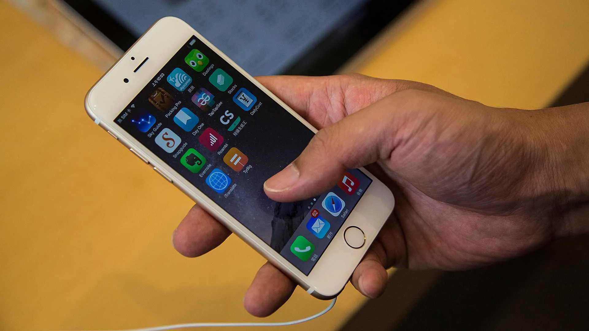 Former Ex-Employee From Apple Unveils Must-Know iPhone Tricks