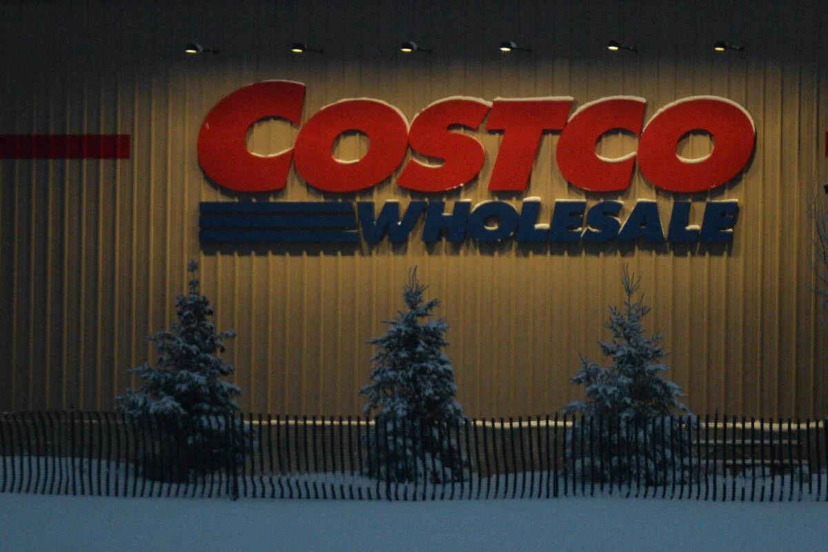 How Costco's Combo Pizza Made a Comeback: Members Rally for Their Beloved Slice