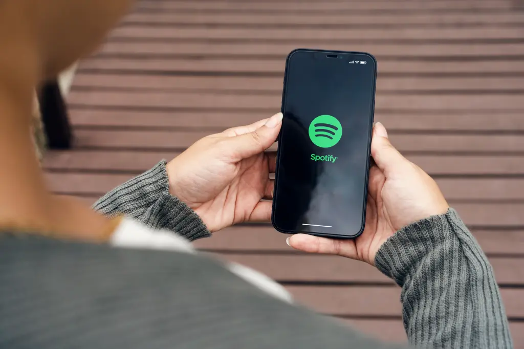 Know How Spotify’s Complaint at EU Landed Apple a Huge $2 Billion Fine