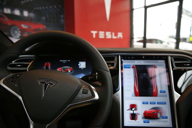 New Hack Alert: How Your Tesla Could Get Stolen with Just a Gadget Trick