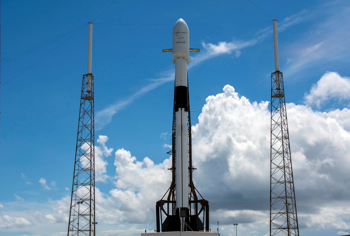 SpaceX's Bold Satellite Disposal Plan Raises Environmental Concerns