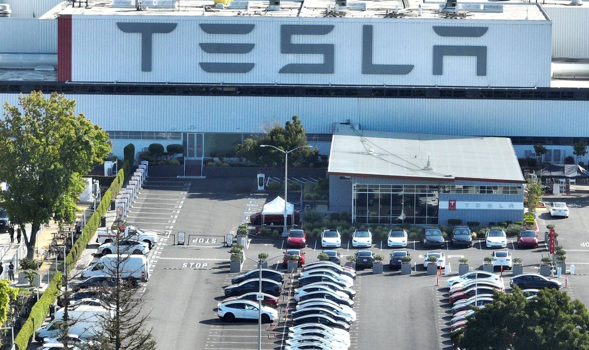Tesla Slows Down Shanghai Gigafactory Output, Here’s Why?