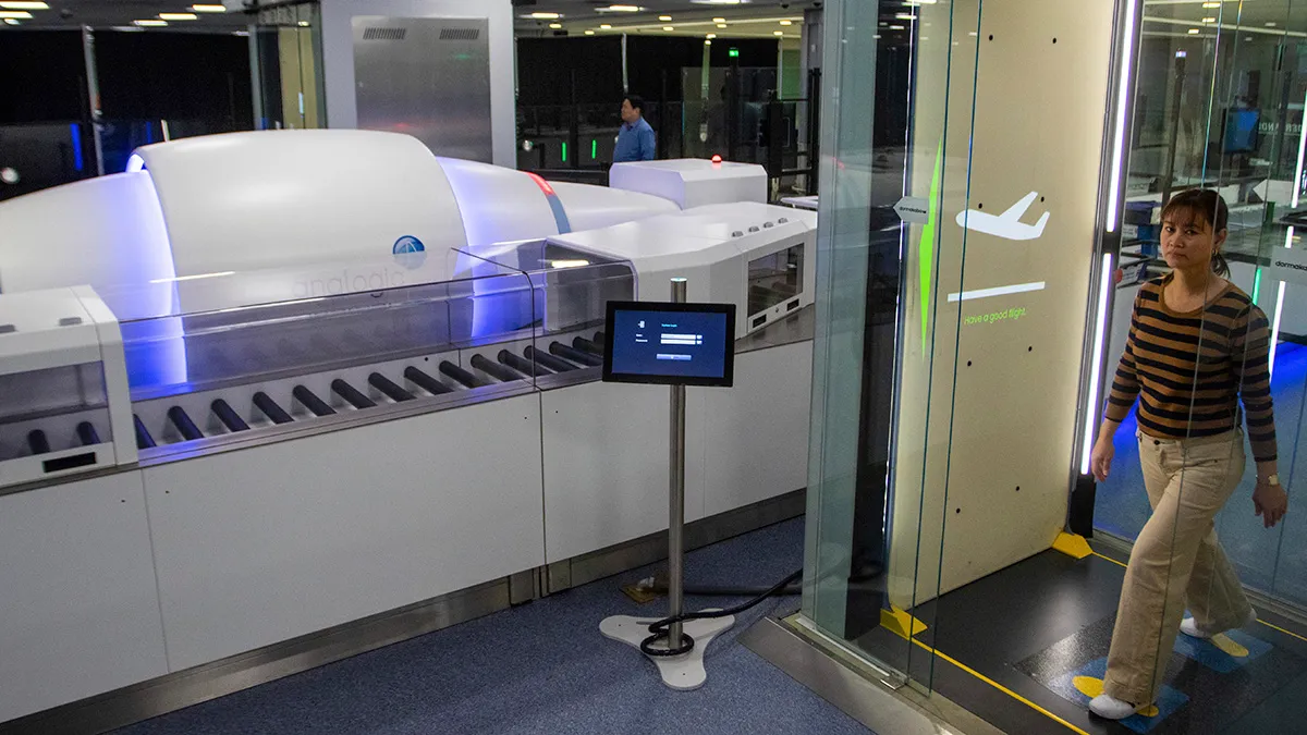 Las Vegas Airport Unveils Self-Service Security, Launching Self-Screening Lanes