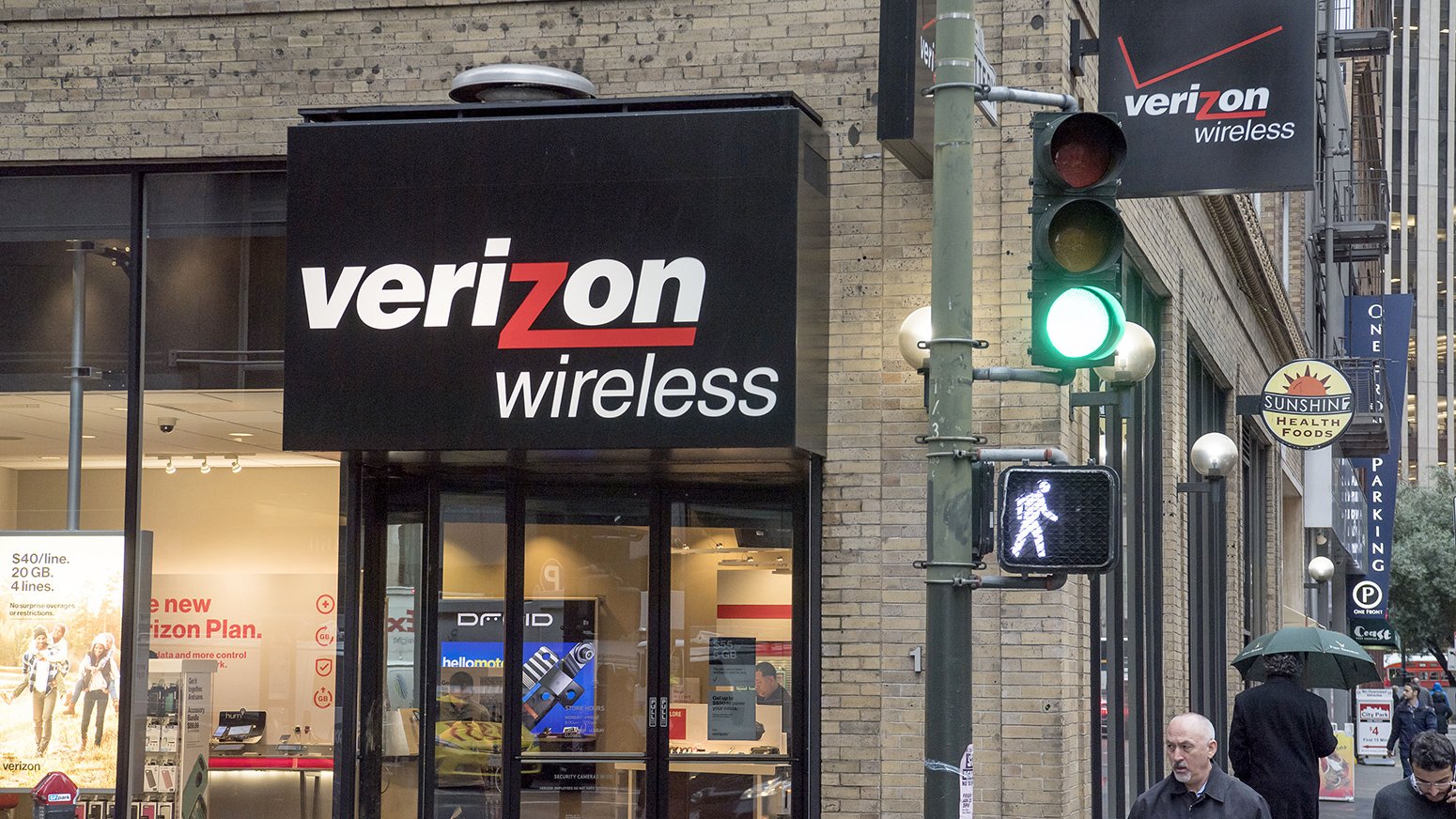 Verizon's $100 Million Oops: How to Grab Your Share Before It's Too Late-
