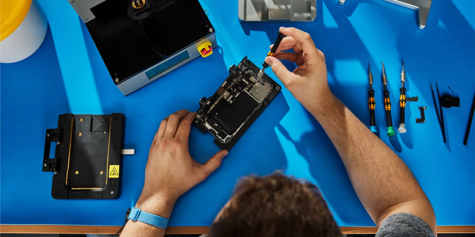 Big Changes at Apple: Now You Can Fix Your iPhone with Old Parts!