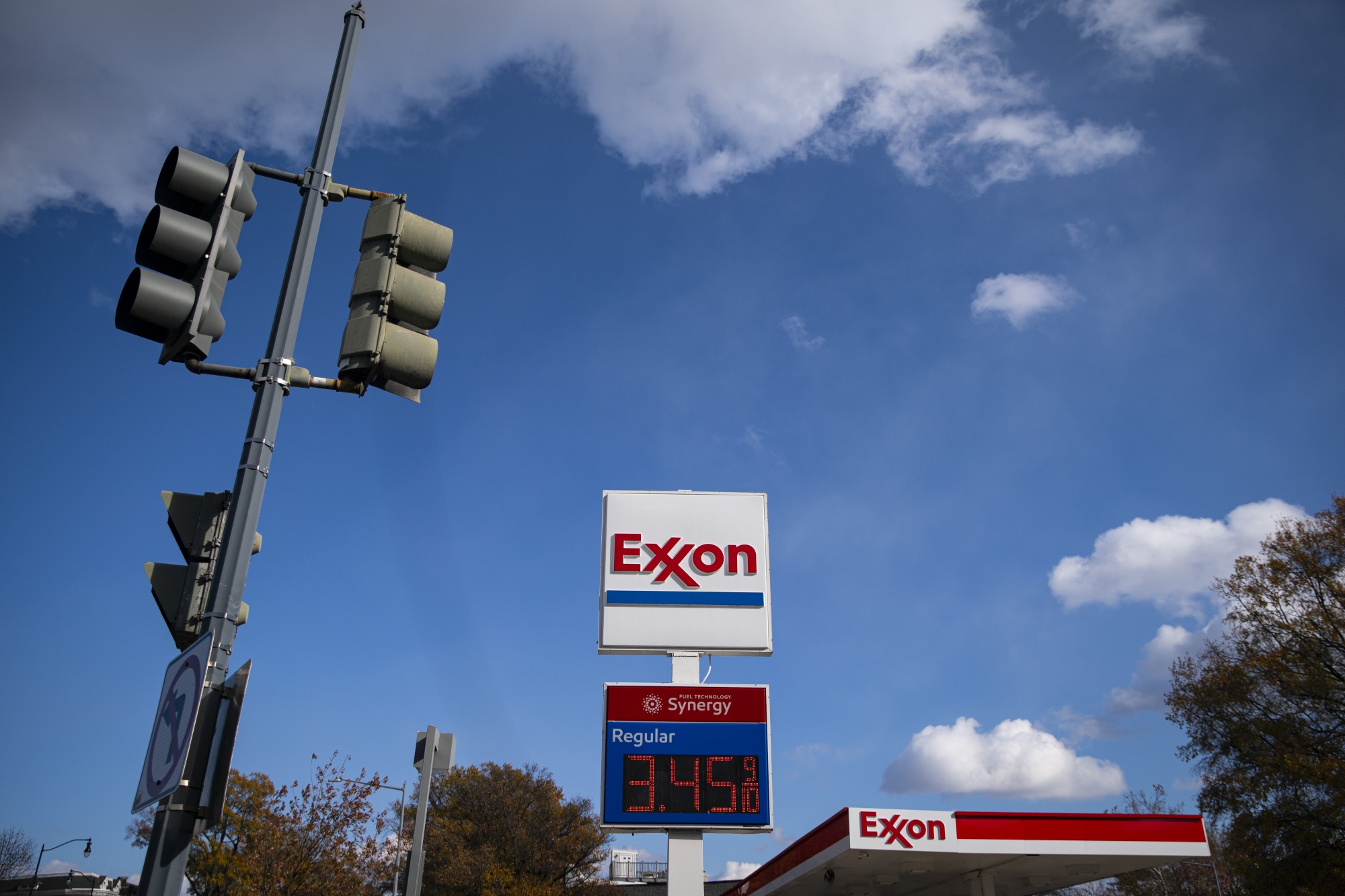 Big Shift in the Auto World Exxon Overtakes Tesla in Market Value as EV Hype Cools Down-