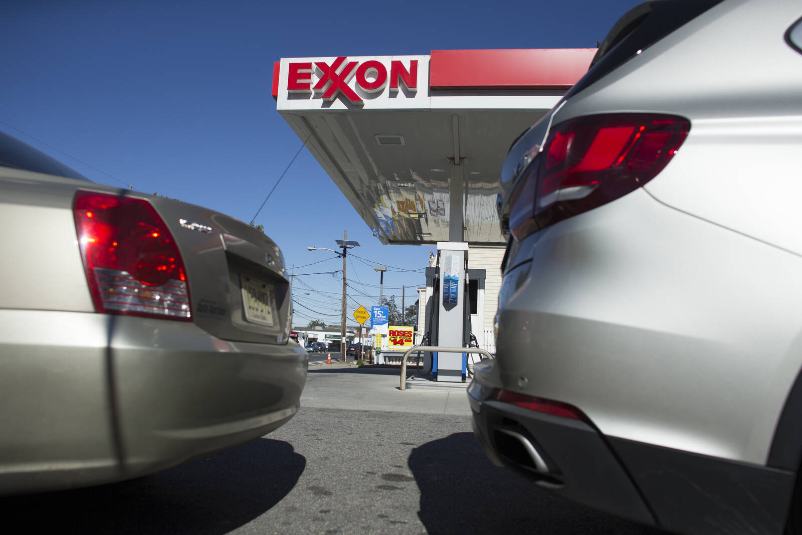 Big Shift in the Auto World Exxon Overtakes Tesla in Market Value as EV Hype Cools Down---