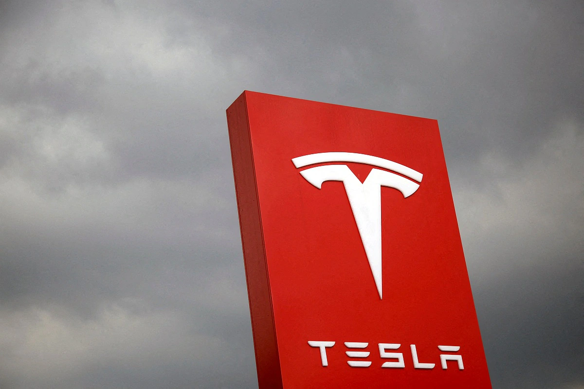 Elon Musk Takes Bold Step: Tesla Plans Big Job Cuts to Fund Cheaper Electric Cars Launch