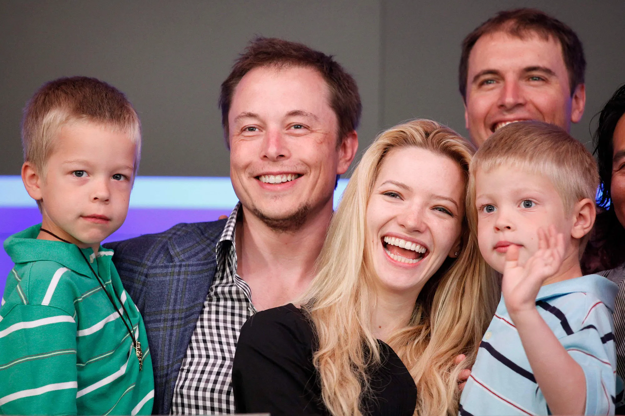 Elon Musk’s Teen Daughter Boldly Changes Name and Gender, Declares Independence from Tech Giant Dad