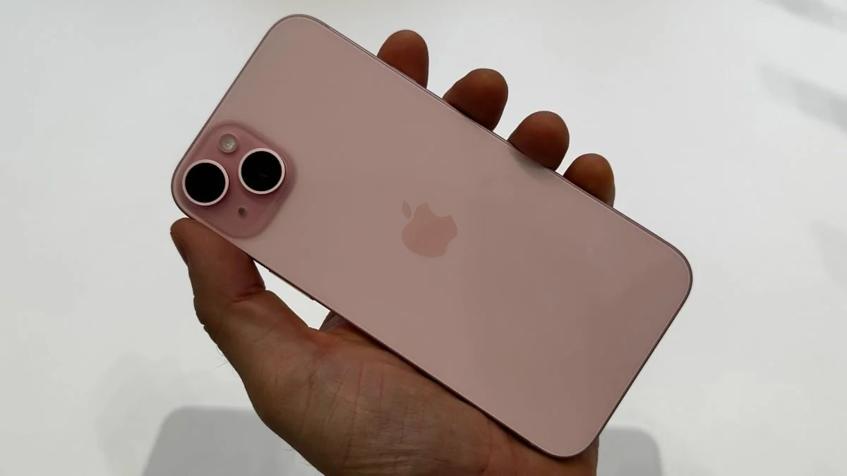 What’s New in the Apple iPhone 16? Bigger Screens, Better Cameras, and Cool New Tech