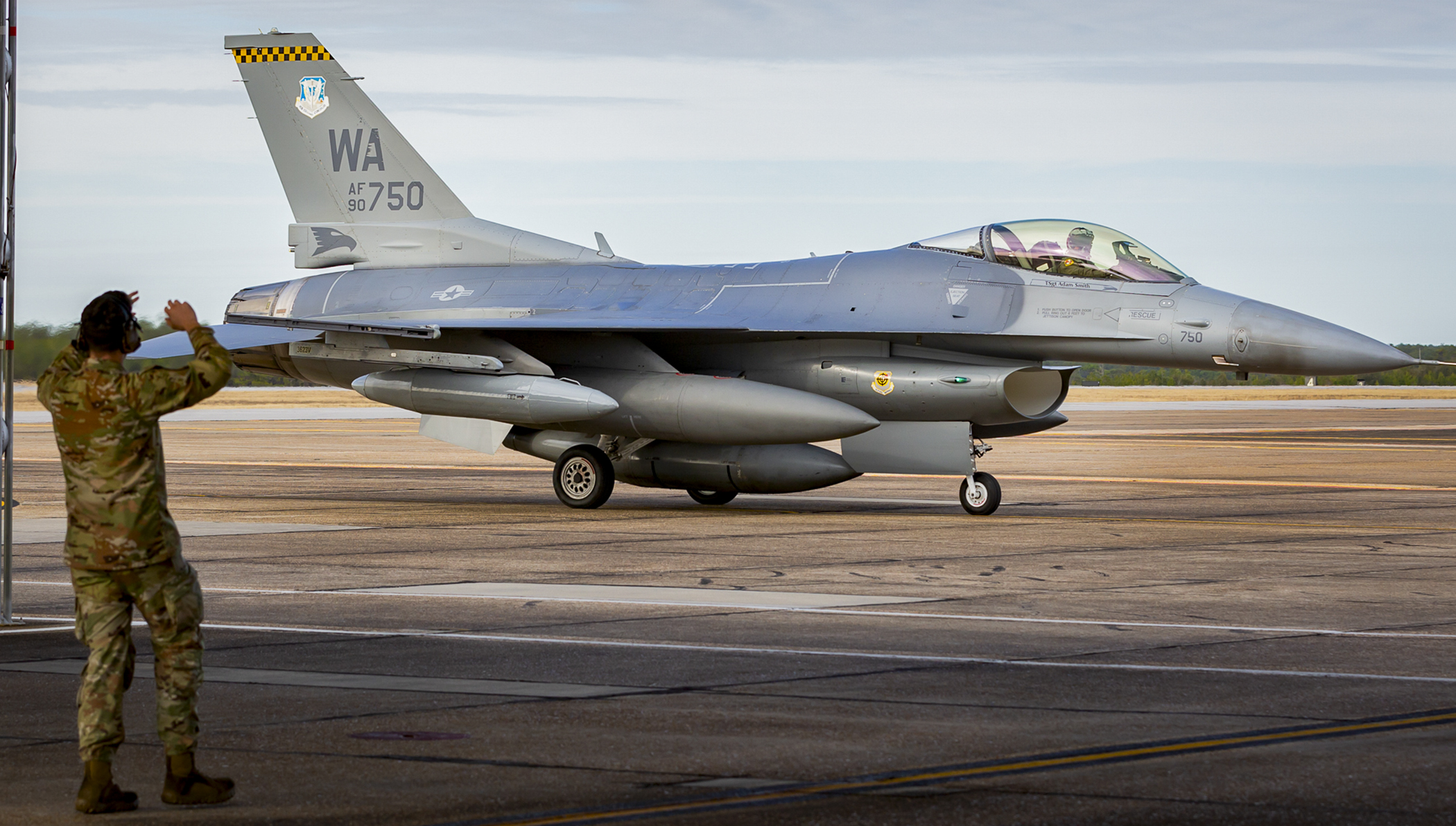 Fighter Jets Fly Themselves? Air Force's Cool New Tech Makes Sci-Fi Real