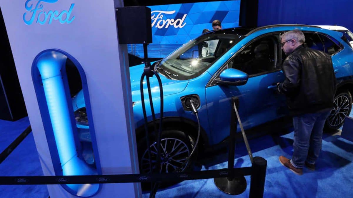 Ford Shifts Gears: Why Hybrids Are Winning as Electric Car Sales Slow Down