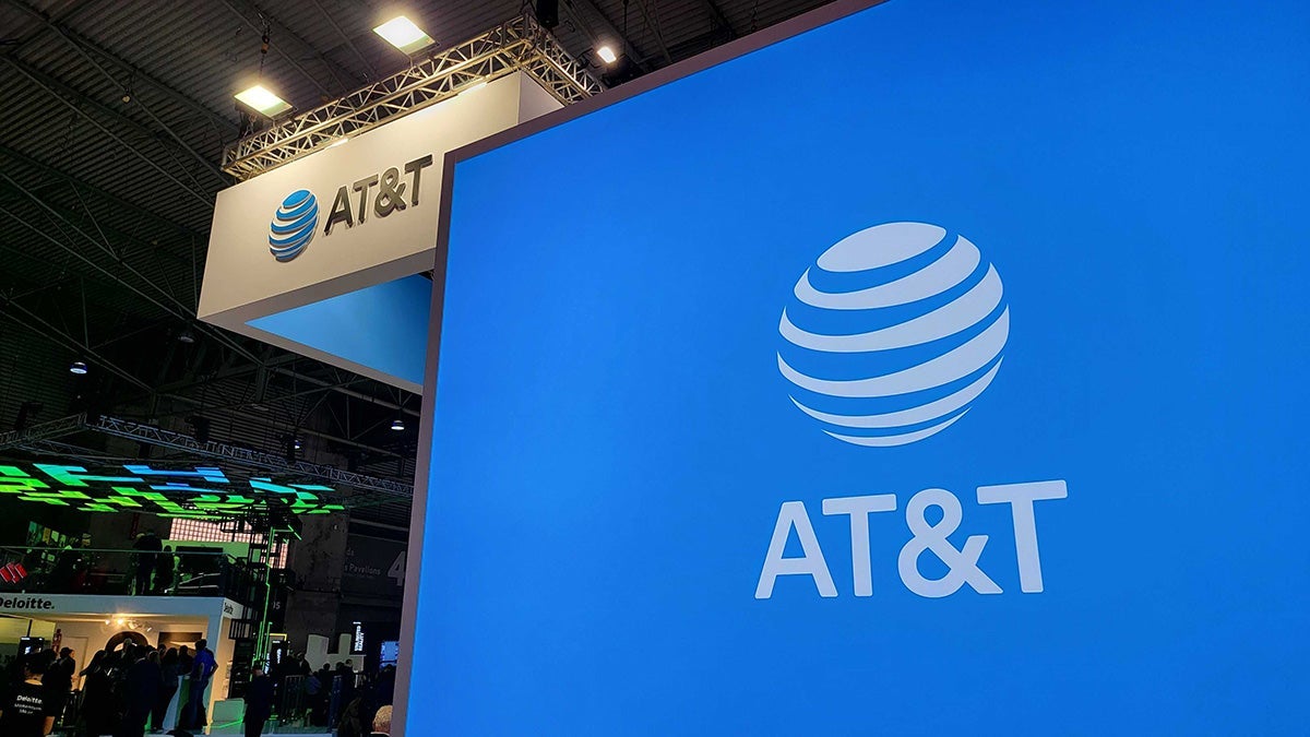 Got an AT&T Text for a Free Phone? Here’s Why It’s Not a Scam!