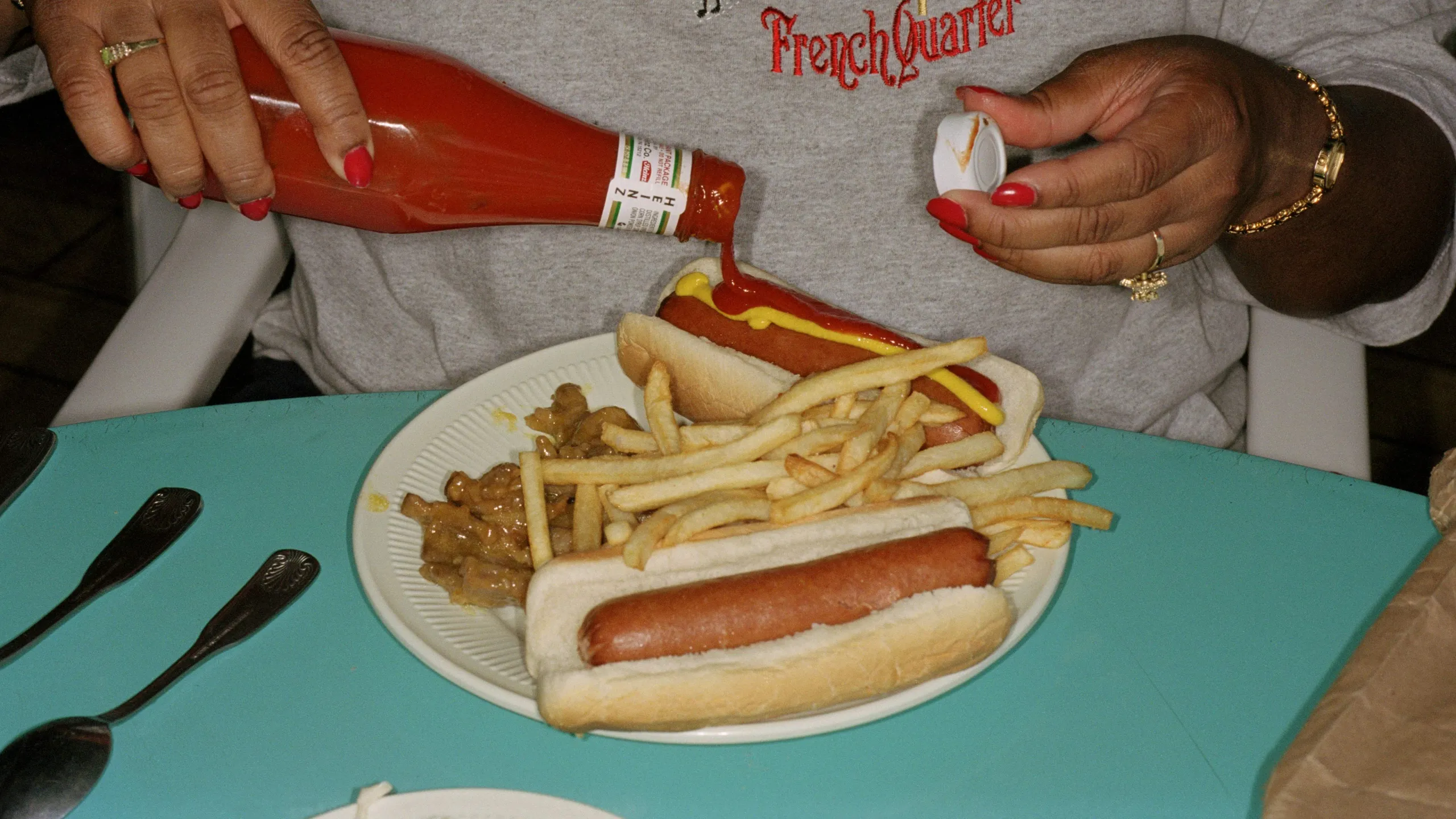 Heinz's Bold Challenge to Chicago's Hot Dog Tradition: A Ketchup Revolution?