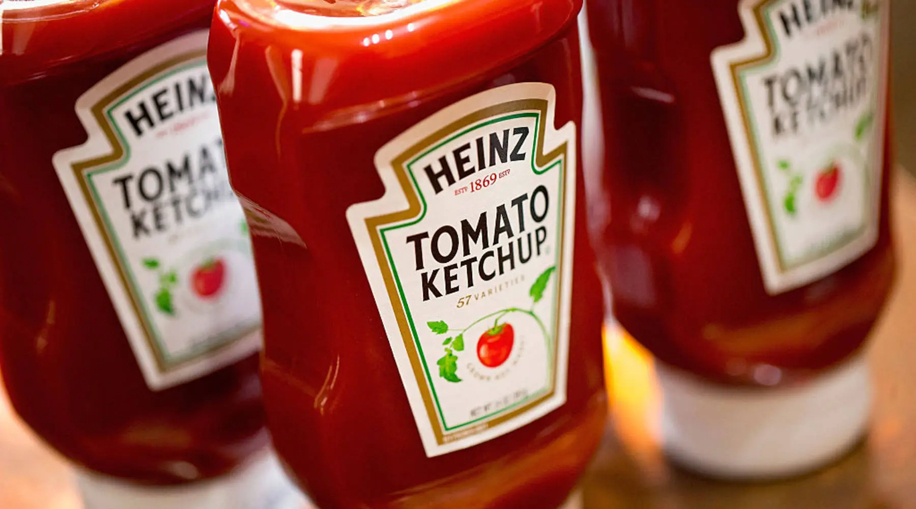 Heinz's Bold Challenge to Chicago's Hot Dog Tradition: A Ketchup Revolution?