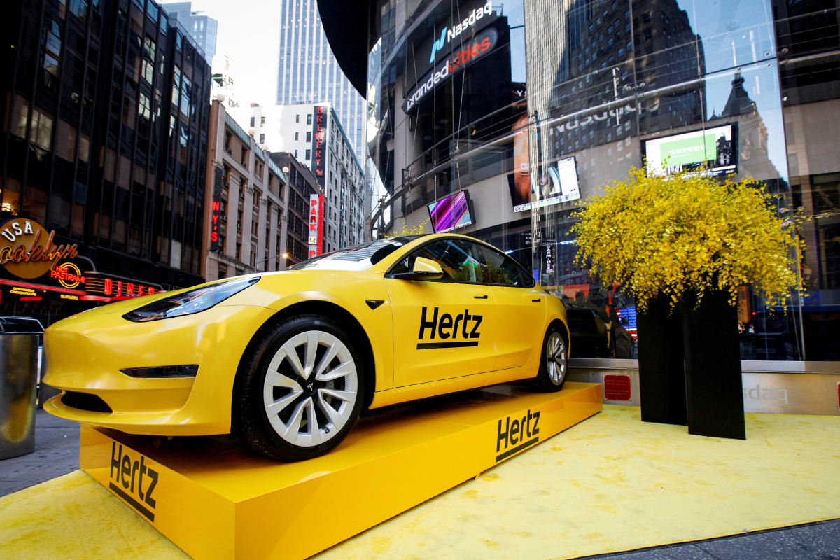 Hertz Faces $440 Million Loss As Their Big Bet on Electric Cars Is Costing Them Huge