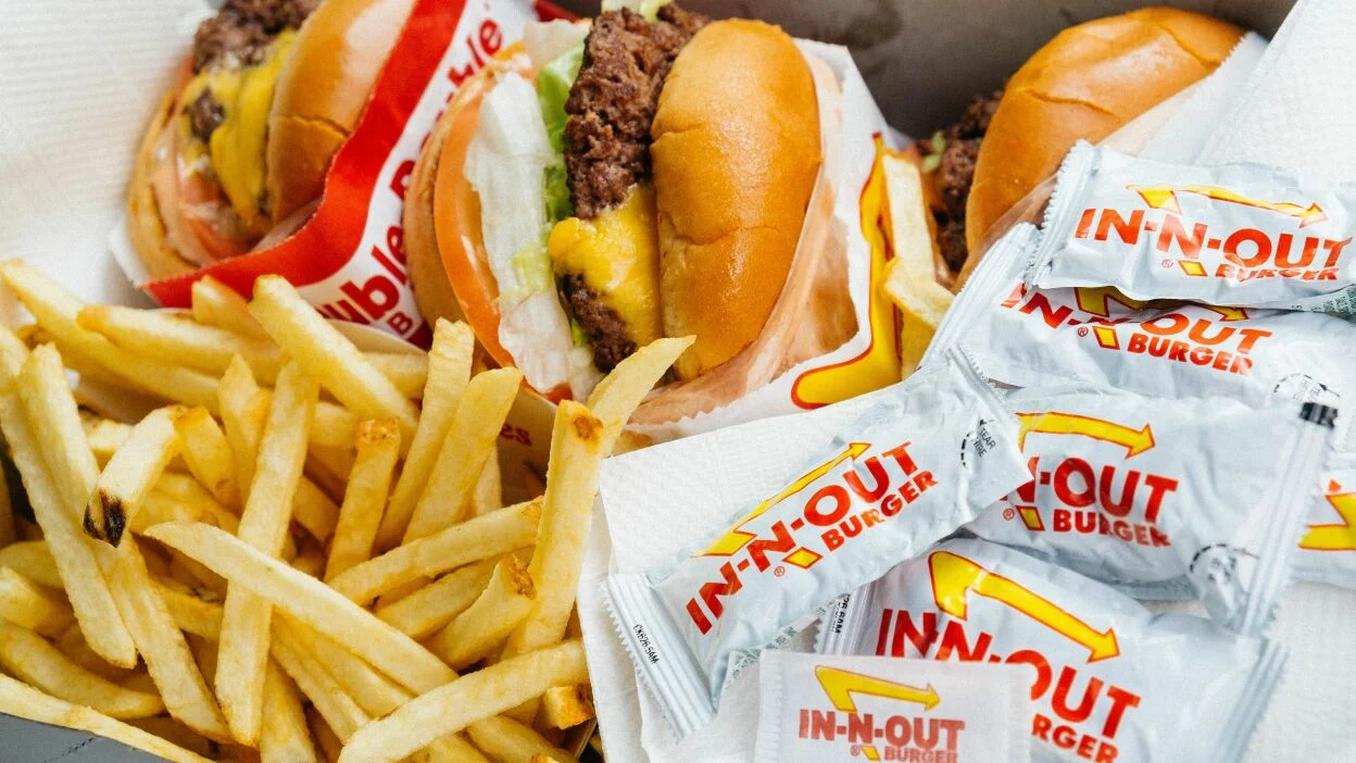 In-N-Out Follows California Minimum Wage Law, While Others Raise Prices and Cut Staff