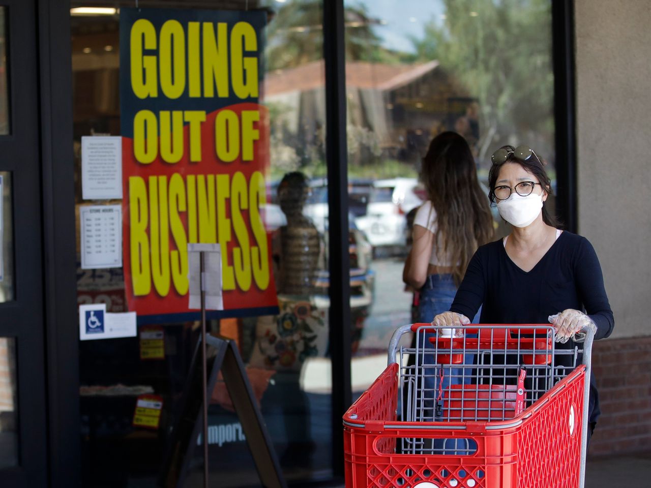 Major U.S. Stores Shut Down Why Target, Walmart, and More Are Closing Doors Across the Country-