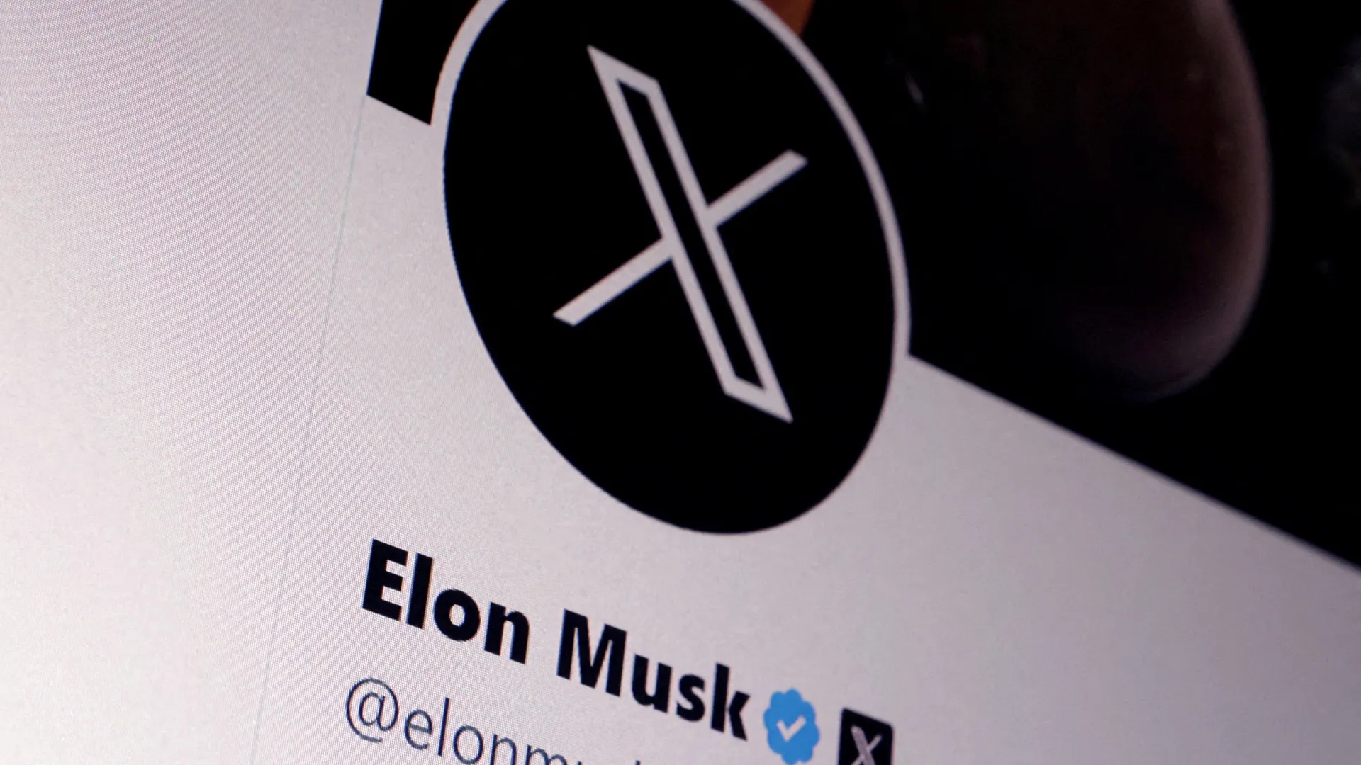 Elon Musk Is Facing Backlash From Australia for Graphic Videos of Violence on X, Stated As the “Arrogant Billionaire.”