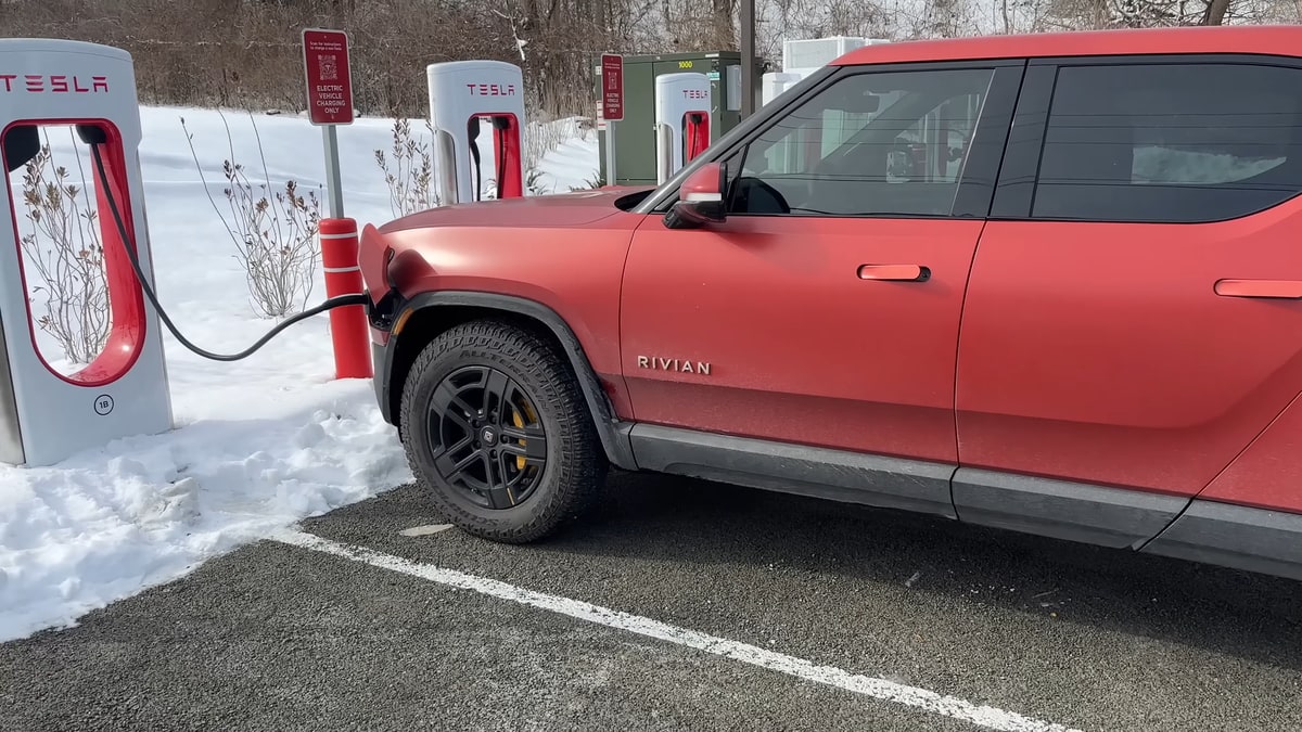 Rivian Welcomes Tesla Drivers: New Charging Stations Open to All Electric Cars Later This Year