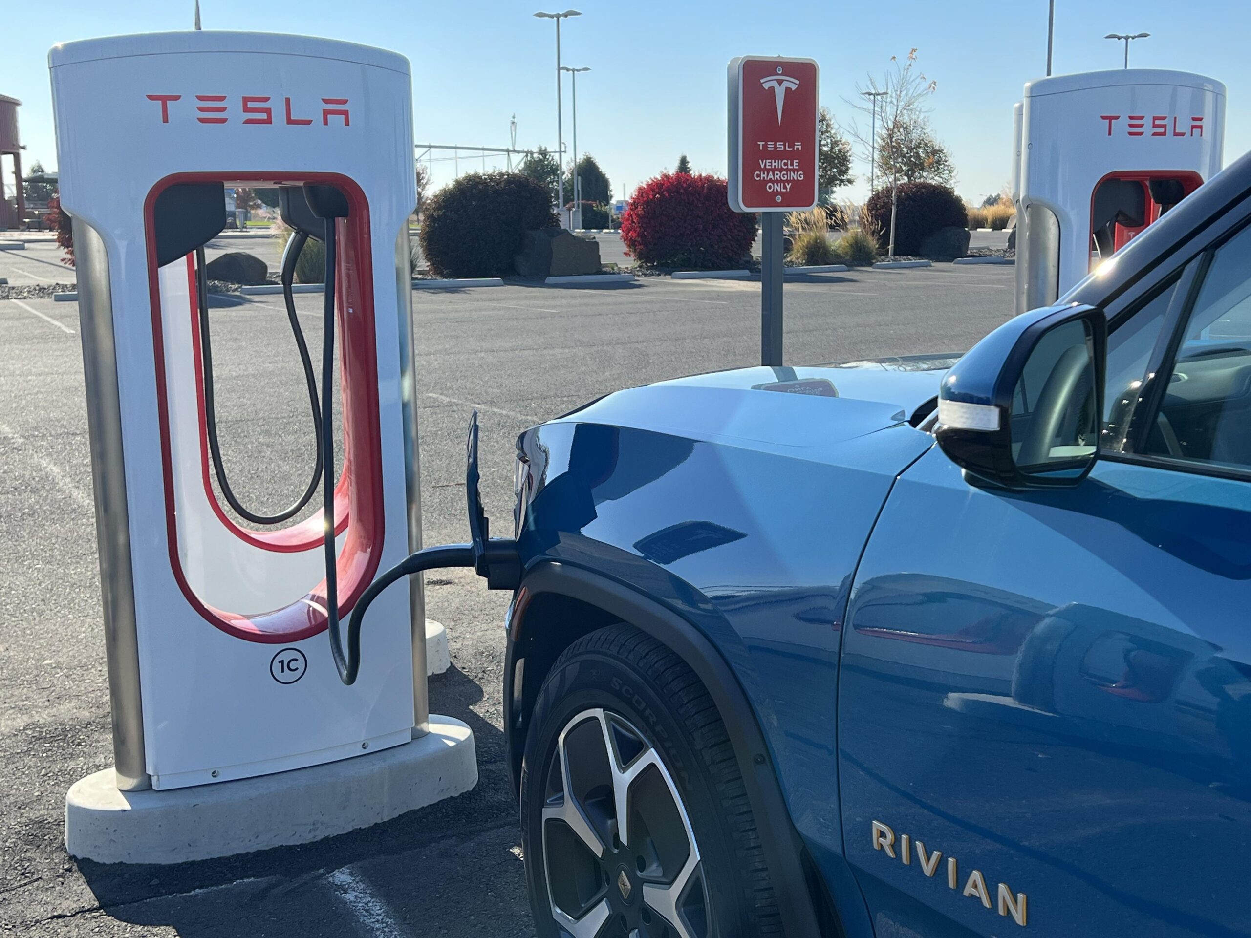 Rivian Welcomes Tesla Drivers: New Charging Stations Open to All Electric Cars Later This Year