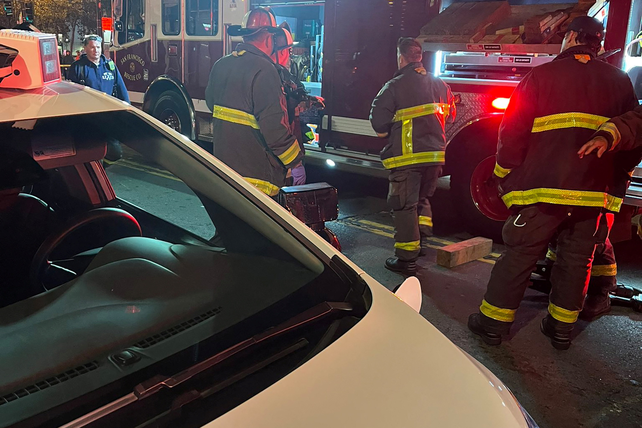 San Francisco Street Drama How a Driverless Taxi Pinned a Pedestrian in a Shocking Late-Night Accident1