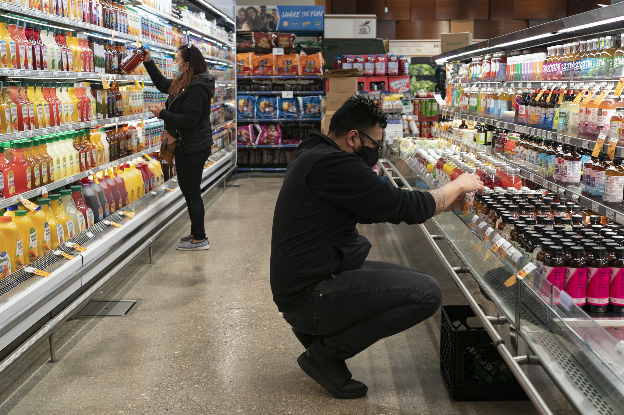 Shock and Lawsuits: Why Did Chicago’s Favorite Grocery Stores Close Overnight?
