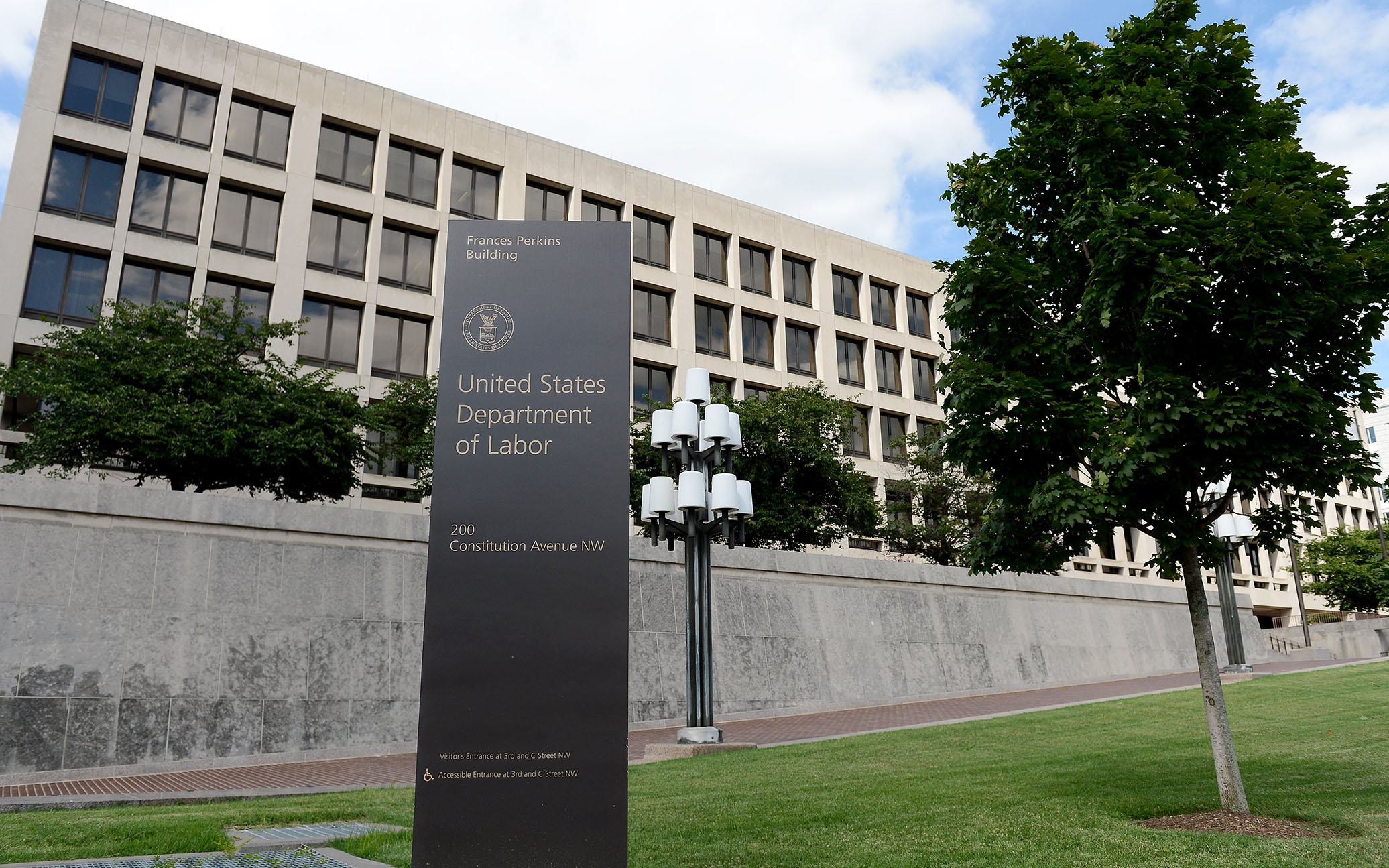 U.S. Labor Department Announces Significant Overtime Salary Threshold Increases