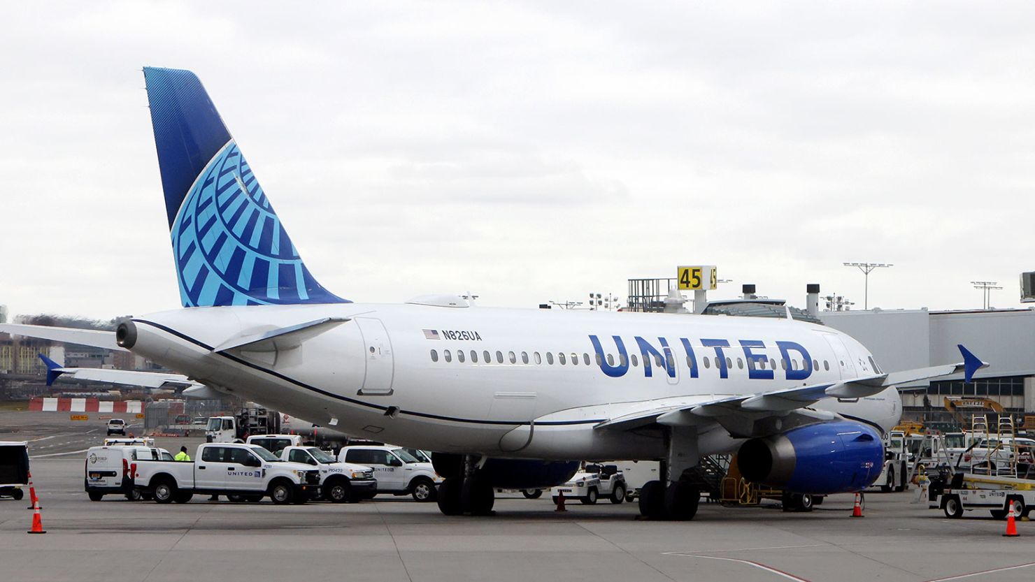 United Airlines Requests Pilots To Utilize Unpaid Leave in Response to Delays in Boeing Deliveries